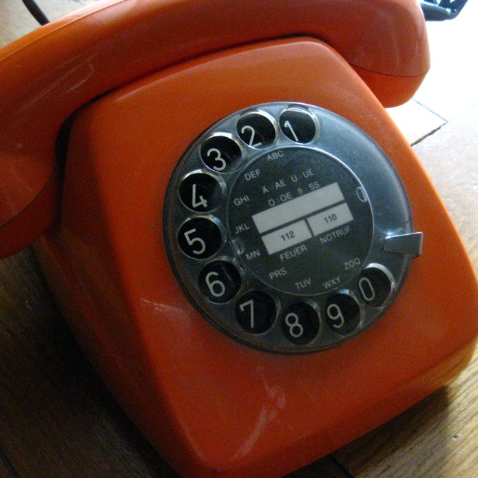 Lowmind Picture old Telephone